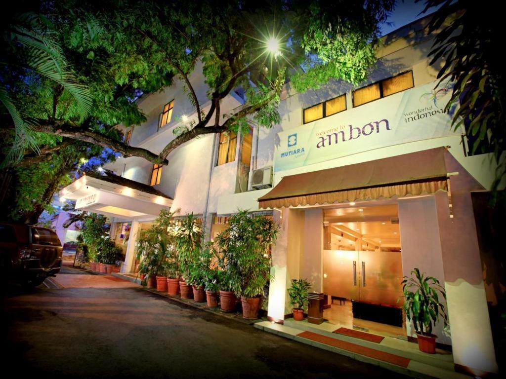 Hotel Mutiara Амбон Екстер'єр фото